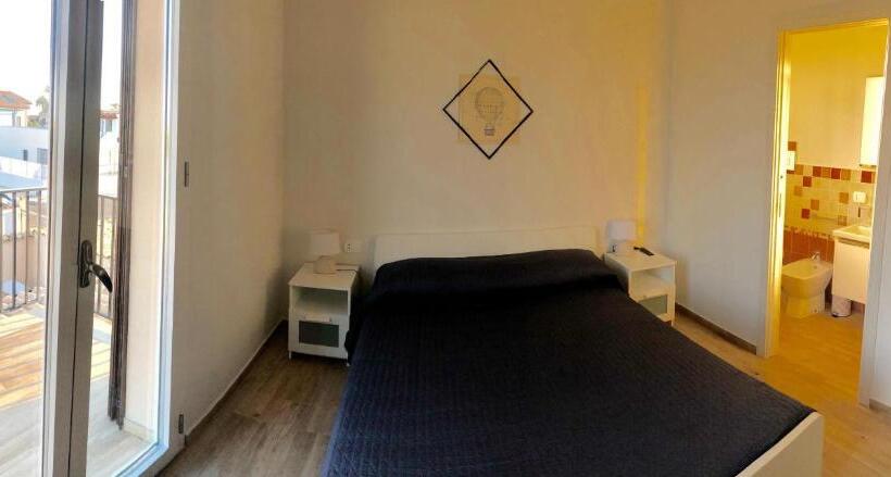 스탠다드 룸 풀장 전망, B&b A Due Passi Dal Sole