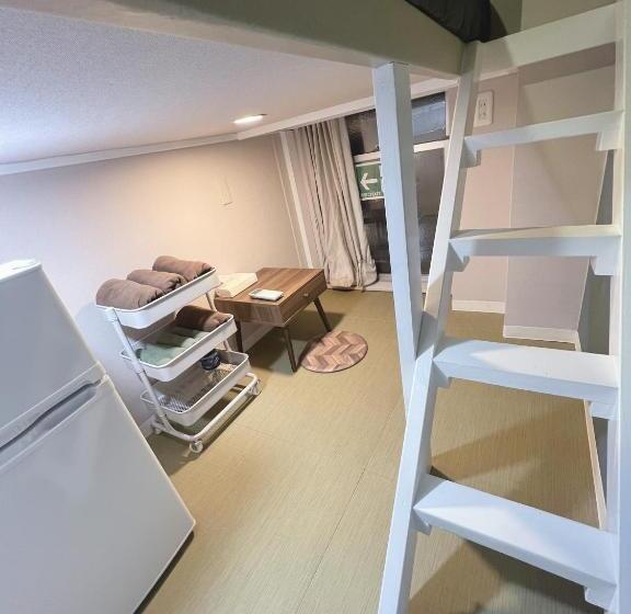Quarto Basic, 誠家　makoto Hostel
