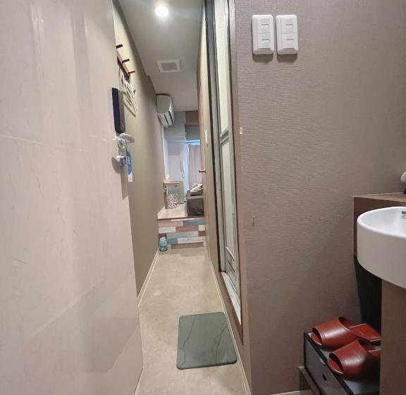 Quarto Estandar Individual, 誠家　makoto Hostel
