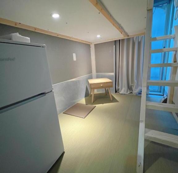 Quarto Estandar Individual, 誠家　makoto Hostel