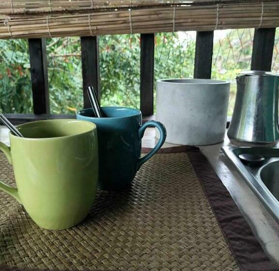 اتاق استاندارد با بالکن, The Jungle House