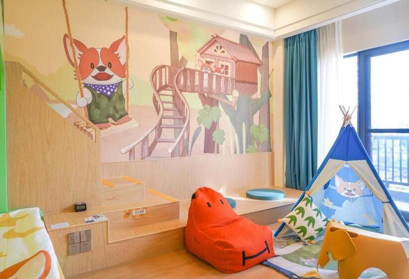 Номер Стандарт с Койками, Holiday Inn Resort Chaohu Hot Spring, An Ihg