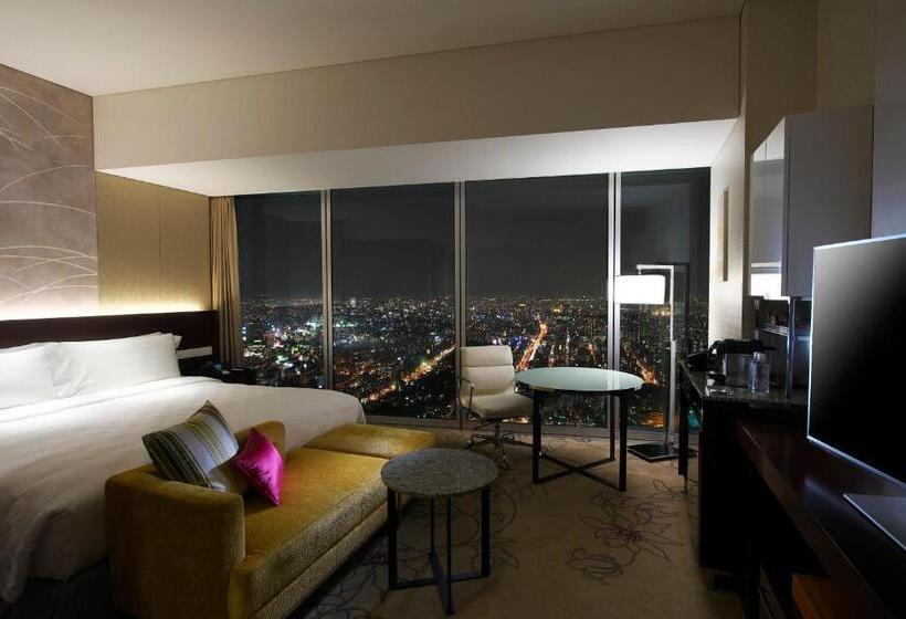 اتاق لوکس با تخت بزرگ, Osaka Marriott Miyako