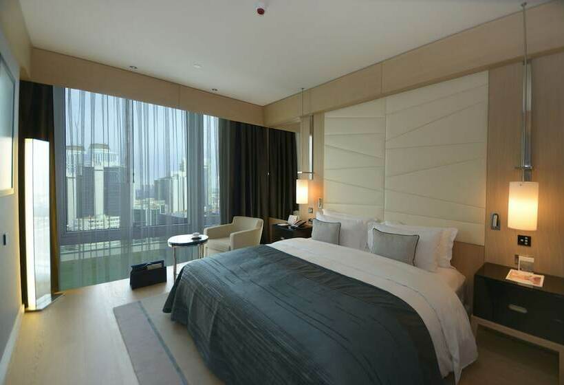 Номер Deluxe Вид на Город, Wyndham Grand Istanbul Levent Hotel & Conference Center
