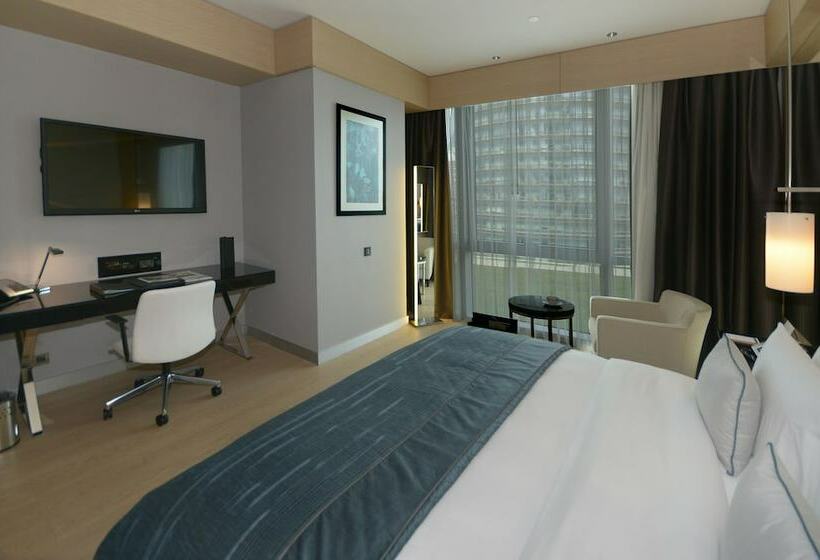 Номер Deluxe Вид на Город, Wyndham Grand Istanbul Levent Hotel & Conference Center