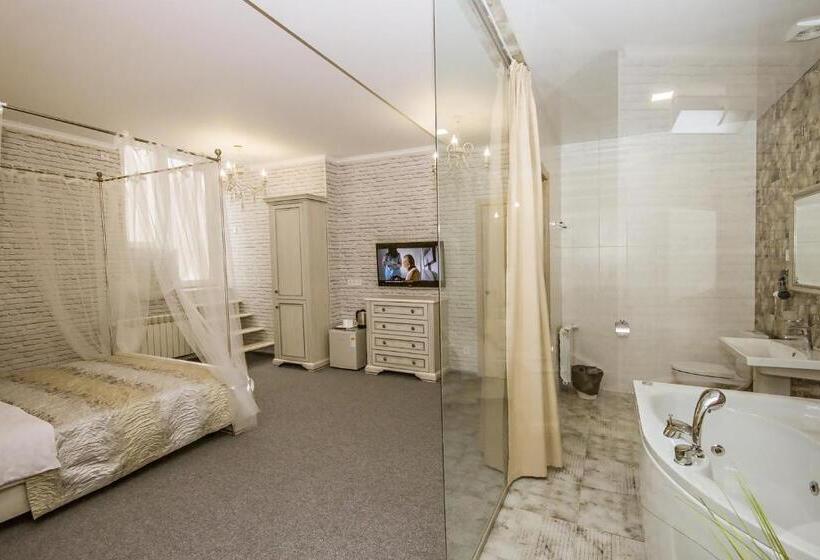 إستوديو قياسى, Mini Hotel Ryleev