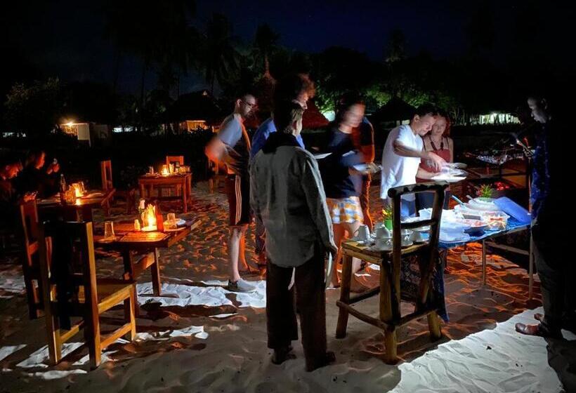 اتاق لوکس با چشم‌انداز دریا, Maisara Mafia Beach Lodge