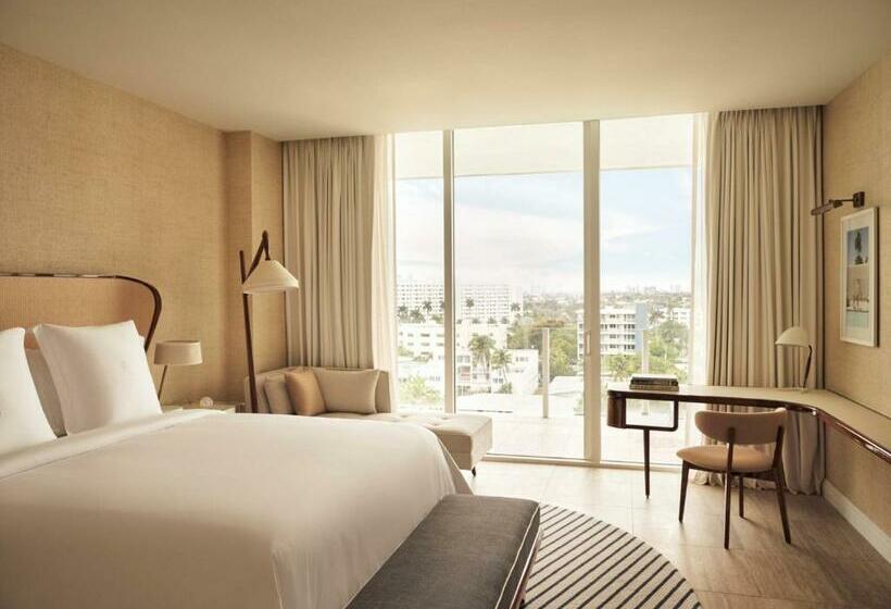 身障者適用キングサイズベッドルーム, Four Seasons Hotel And Residences Fort Lauderdale
