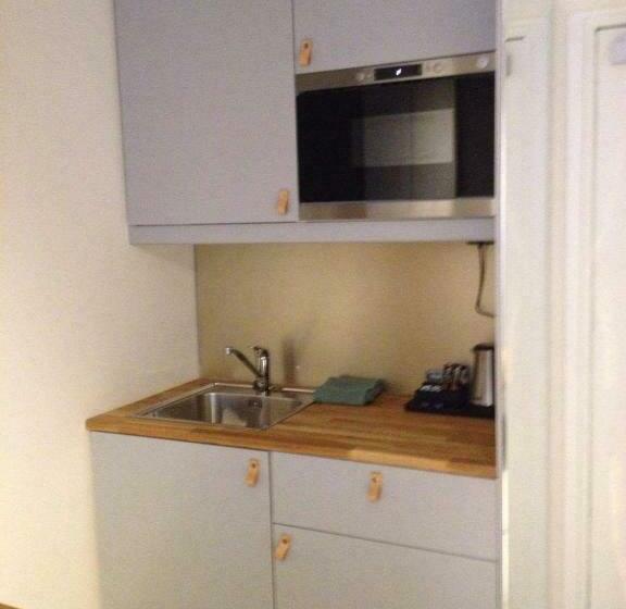 اتاق استاندارد, Avanti Apartment