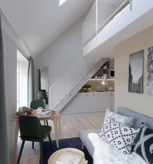 اتاق دوبلکس, Avanti Apartment