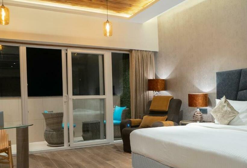 디럭스 룸, Clarks Inn Suites Kangra