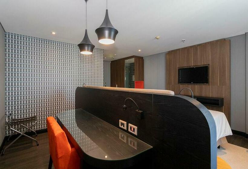 Номер Deluxe с Балконом, Suíte Grand Luxo Brasília