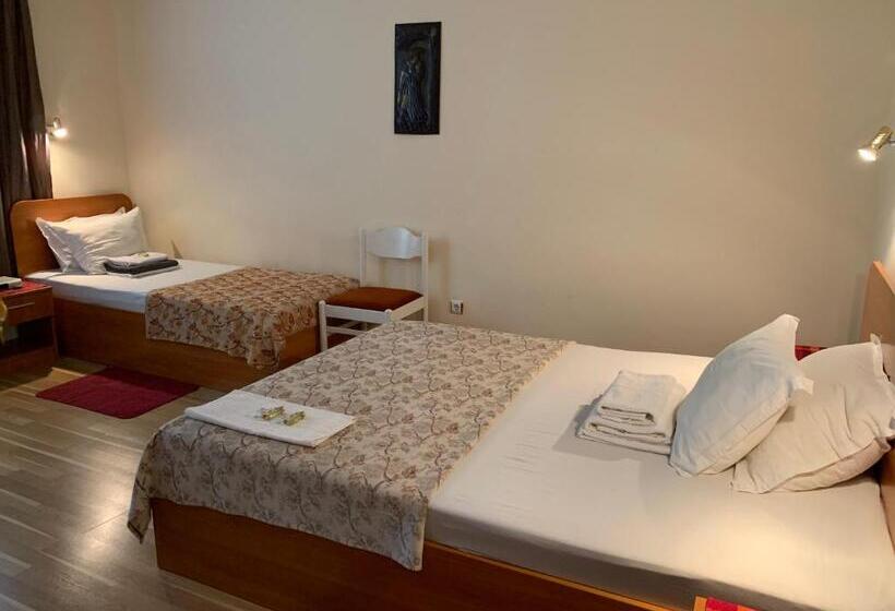 Трехместный Номер Комфорт, Guest House “olesya”