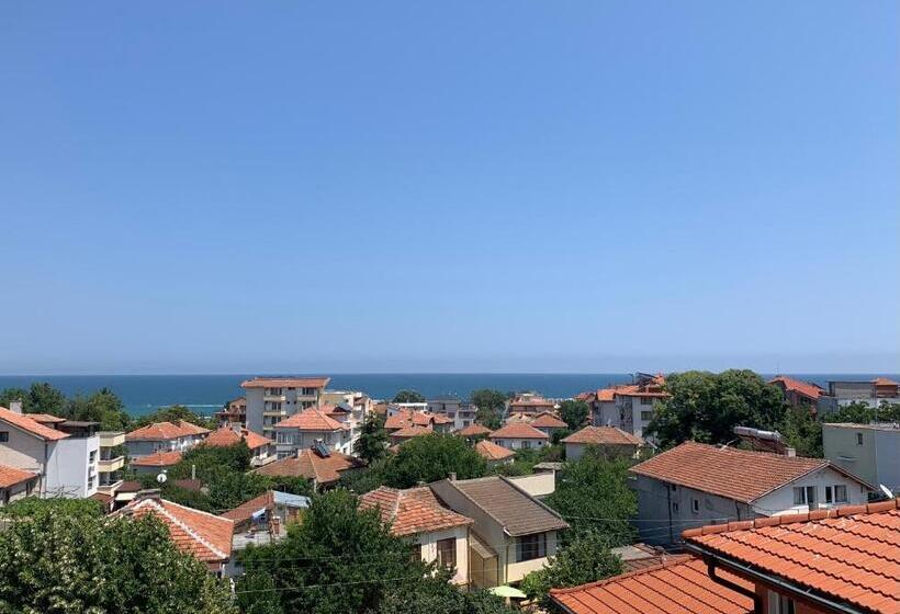 סטודיו סטנדרטי נוף לים, Guest House “olesya”