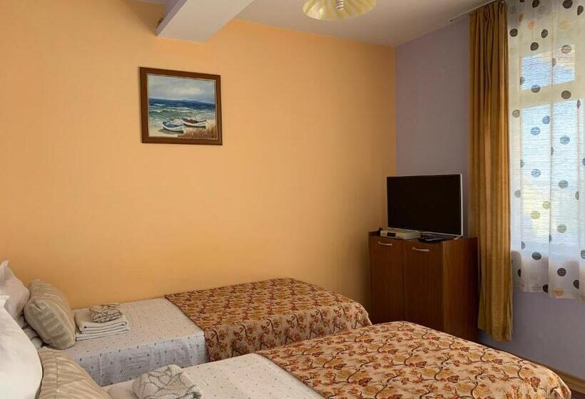 חדר משפחתי נוף לים, Guest House “olesya”