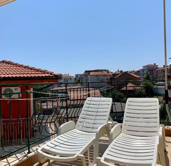 חדר משפחתי נוף לים, Guest House “olesya”