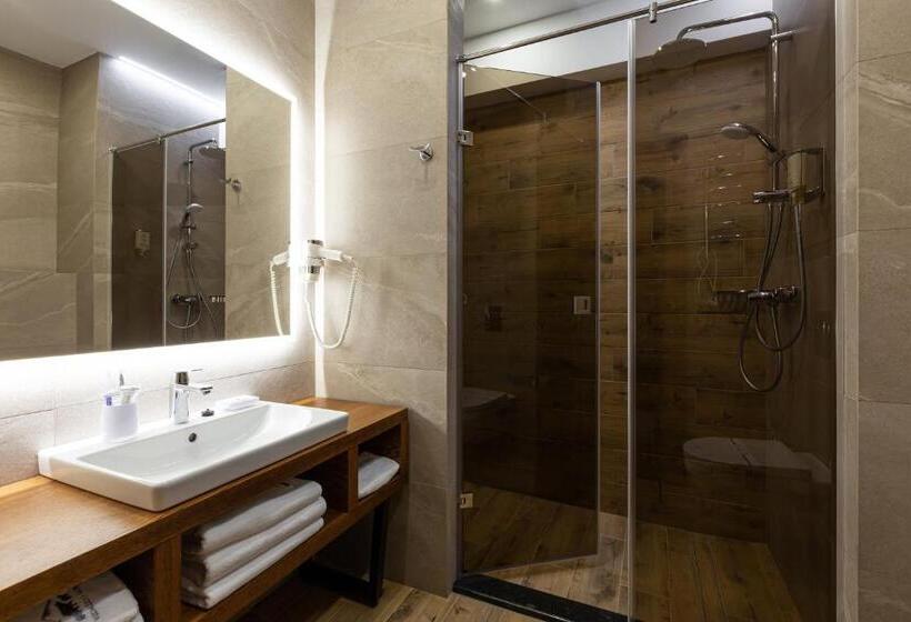 חדר סטנדרט לשלושה, ведмежа гора Panorama Spa Resort