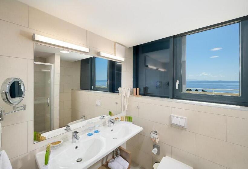 발코니가 있는 바다 전망 수피리어 룸, Medora Auri Family Beach Resort
