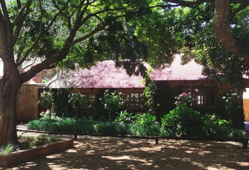 استودیو استاندارد با تخت کینگ, Critchley Hackle Dullstroom Leisure