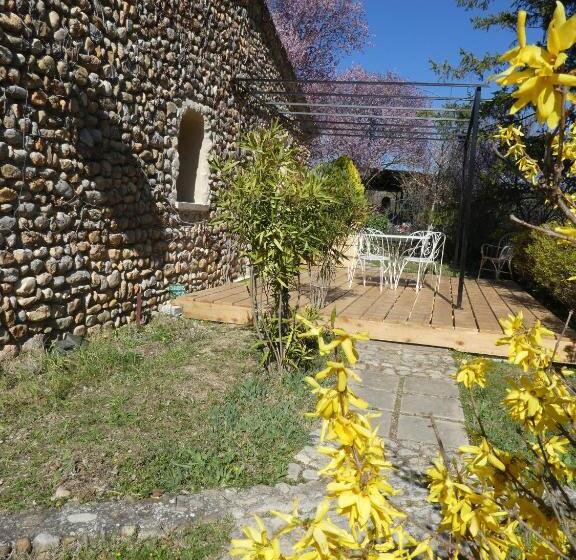 Дом 2 Спальни, L Auguste Maison D Hôtes