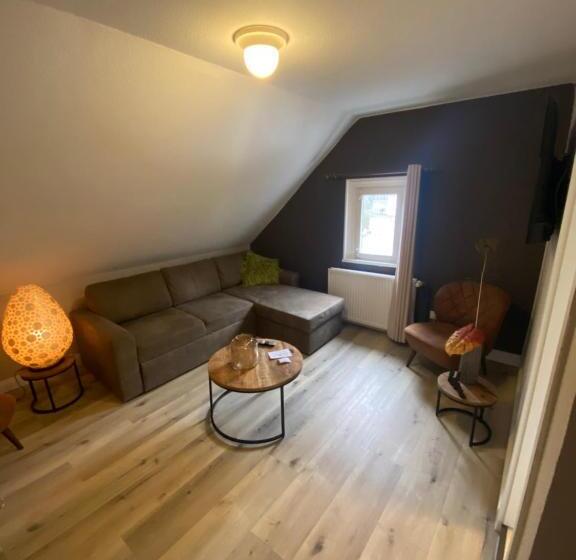 Семейный Номер, Villa Burgau B&b
