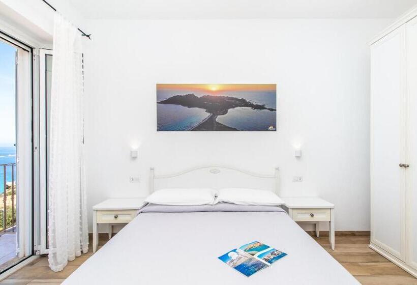 オーシャンビュースタンダードルーム, Tramonto Sul Mare