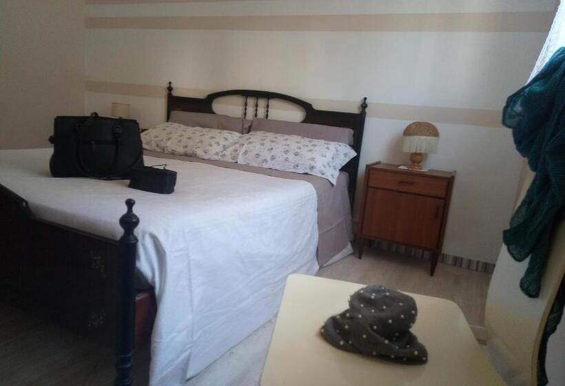 اتاق استاندارد, La Villa