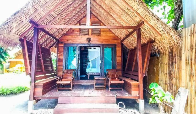 Семейный Номер Боковой Вид на Море, Forra Pattaya Beach Front Bungalow