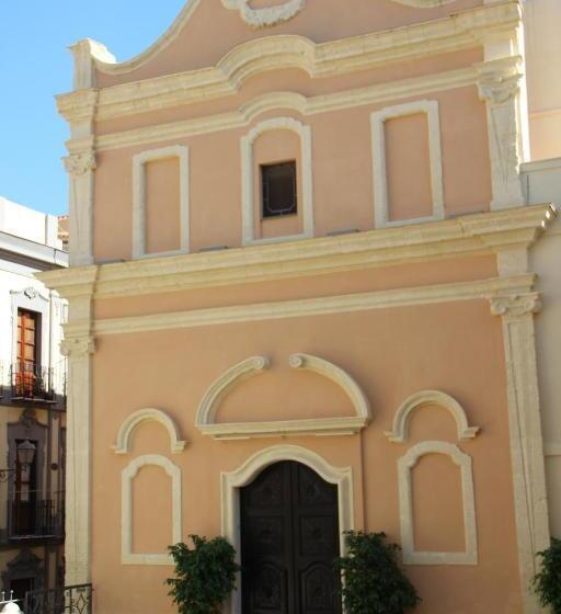 스탠다드 룸, Sant Efisio Host