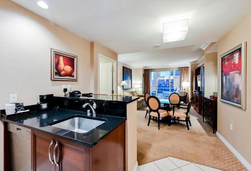 سوئیت 2 خوابه, Stripviewsuites At Signature