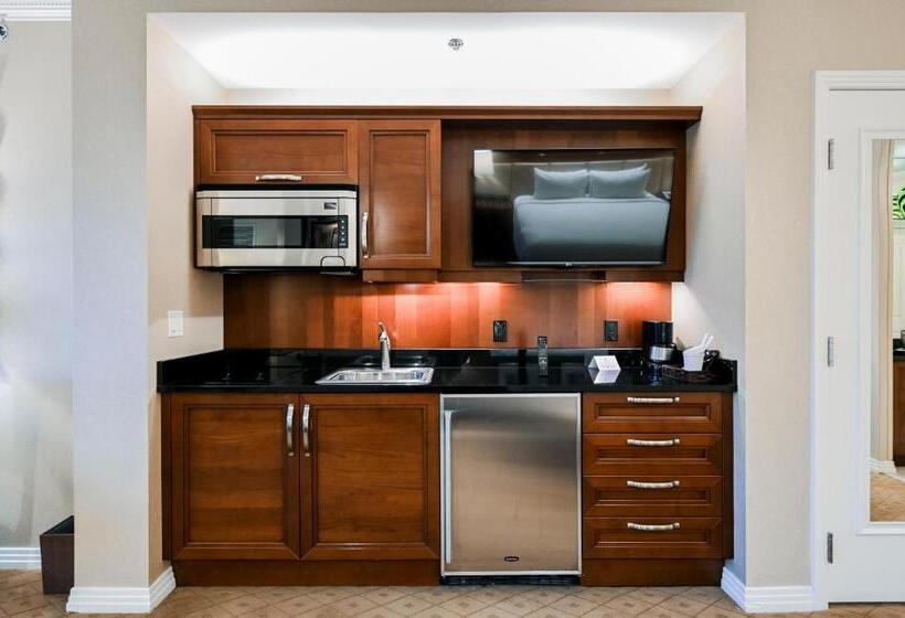 آپارتمان 2 خوابه, Stripviewsuites At Signature
