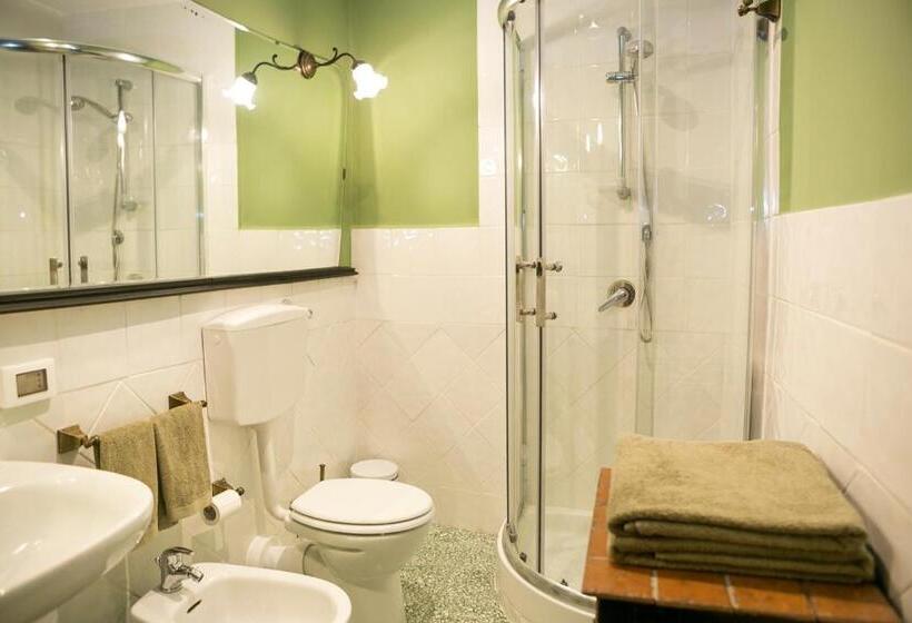 اتاق لوکس با بالکن, B&b Santa Caterina