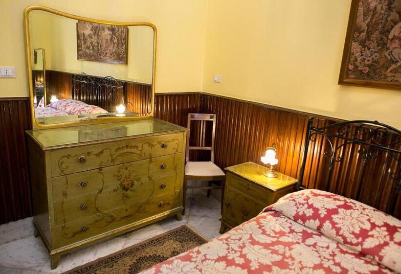 اتاق لوکس با بالکن, B&b Santa Caterina