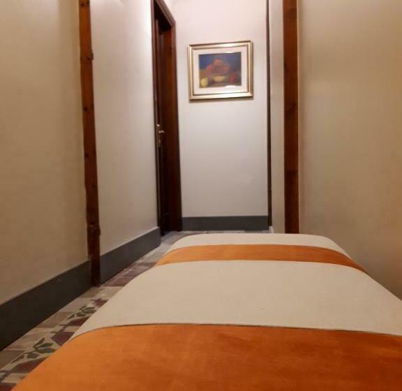 Номер Стандарт с Балконом, Sofia Family Suites