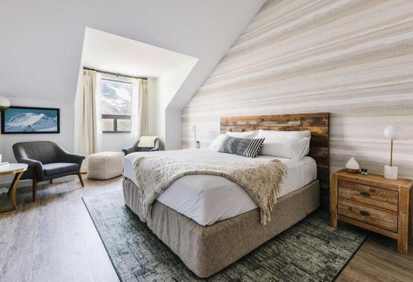 سوییت سوپریور, Glacier View Lodge