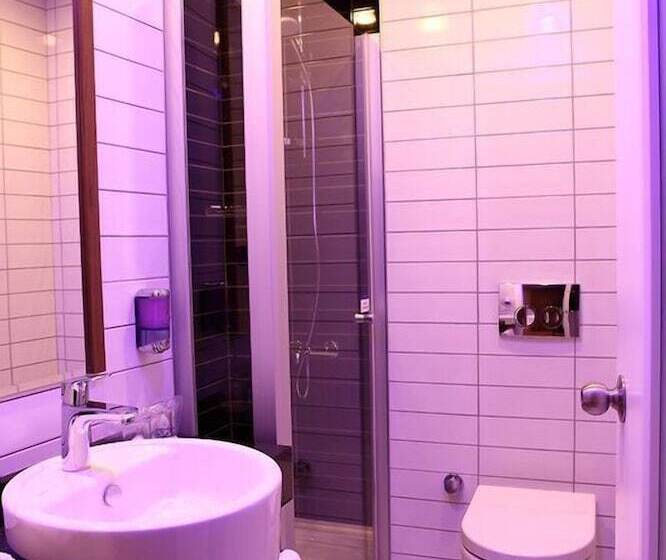Номер Стандарт Двуспальная Кровать, Holiday Inn Express Manisa West, An Ihg