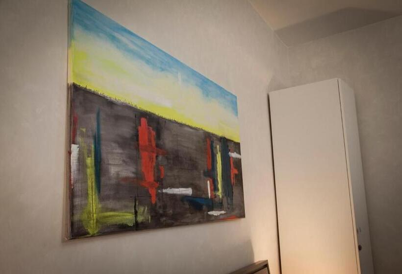 패밀리 룸, Il Paradiso A Claustro Inferno