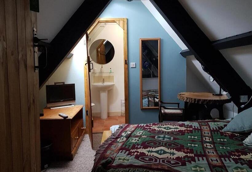 기본룸, James John Hamilton House And Backpacker Hostel