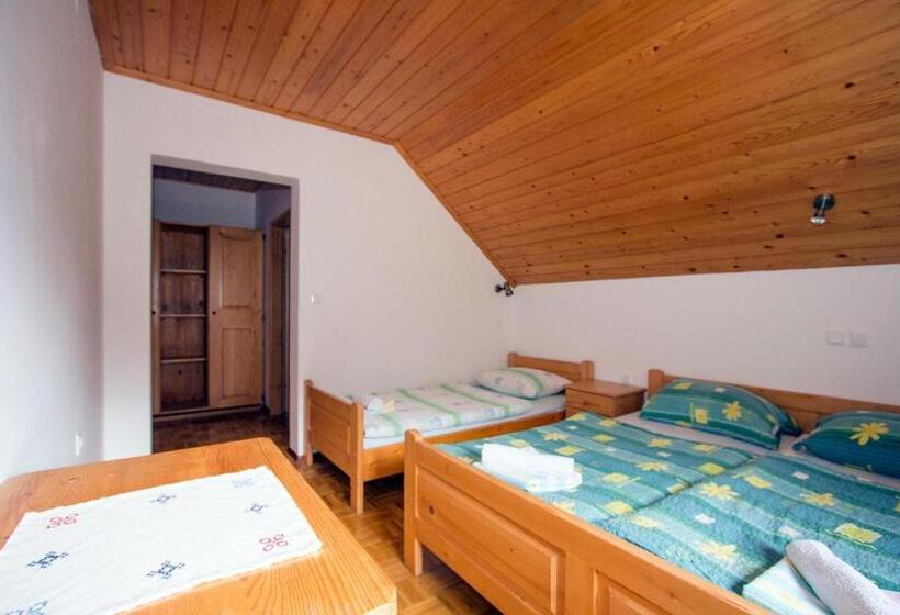 اتاق استاندارد سه نفره, Turistična Kmetija Perk