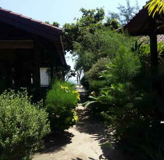 ویلای استاندارد با چشم‌انداز باغ, Yaya Bungalows Blue Coral