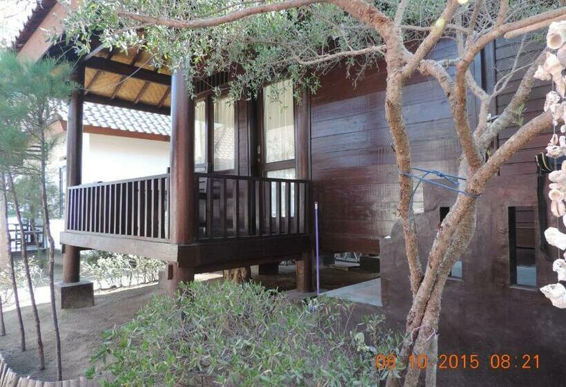 ویلای استاندارد با چشم‌انداز باغ, Yaya Bungalows Blue Coral