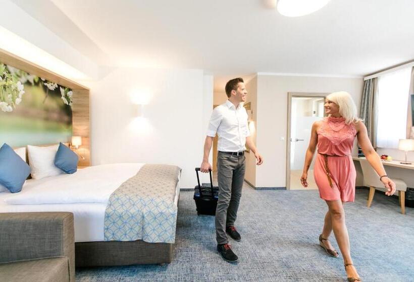 Полулюкс Одноместный с Террасой, R&r Residenzen