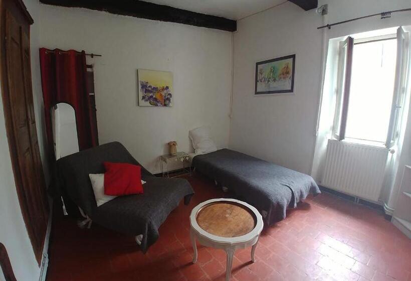 Трехместный Номер Классика, Gîte Pilpoil