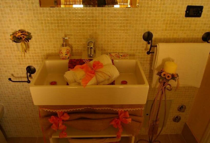اتاق استاندارد, Serapo Bed And Breakfast