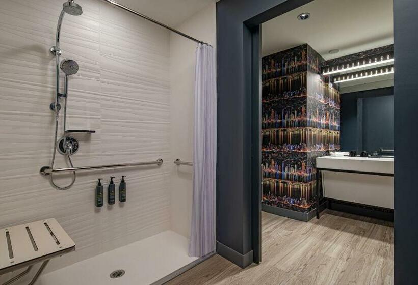 身障者適用キングサイズベッドルーム, Aloft Providence Downtown