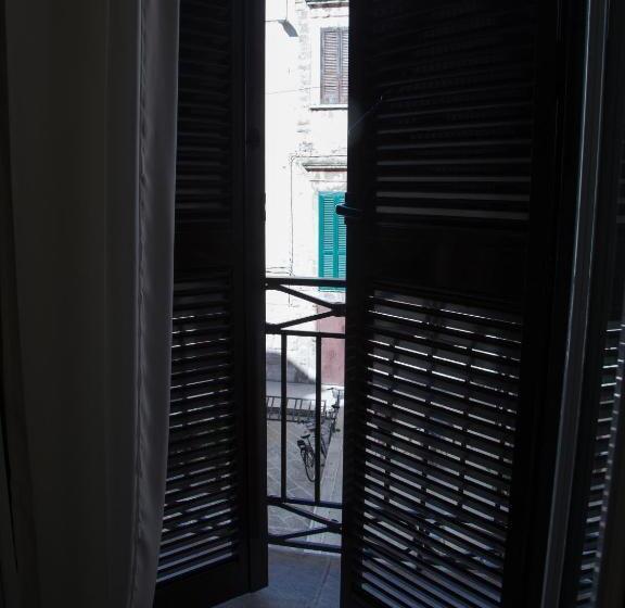 اتاق استاندارد چهار تخته, Bianca's Rooms