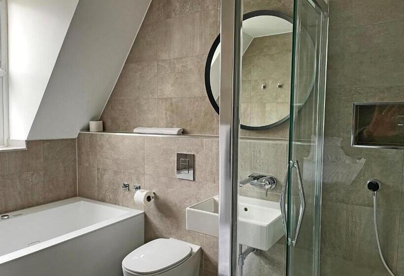 Номер Стандарт с Гидромассажем, 1820 Boutique Rooms And Suites