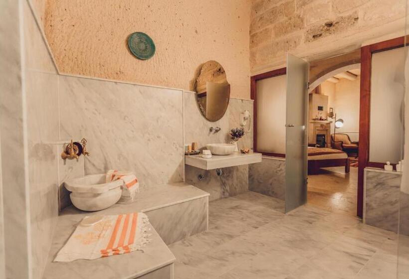 اتاق سوپریور با تخت بزرگ, Peristyle Cave Cappadocia  Special Class