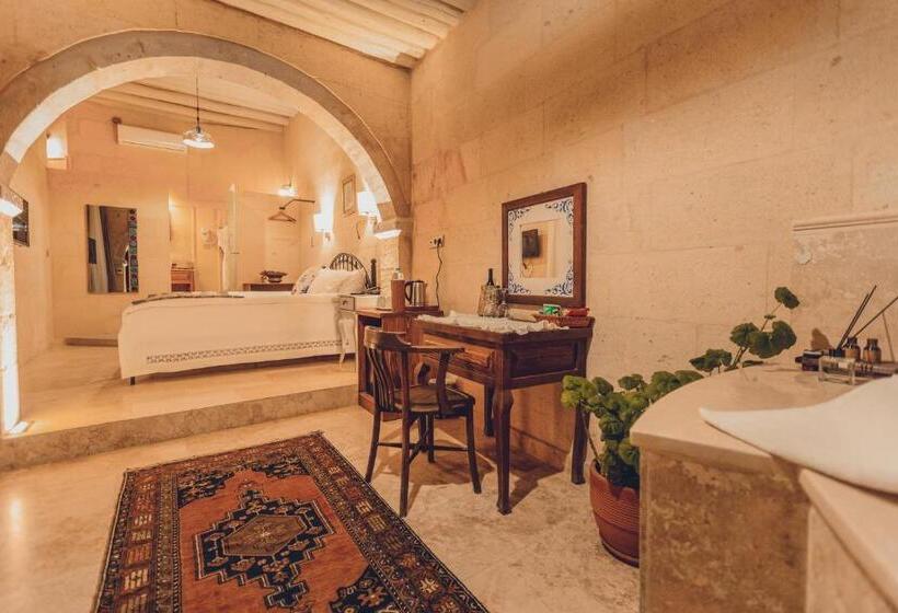 اتاق استاندارد با وان آب گرم, Peristyle Cave Cappadocia  Special Class