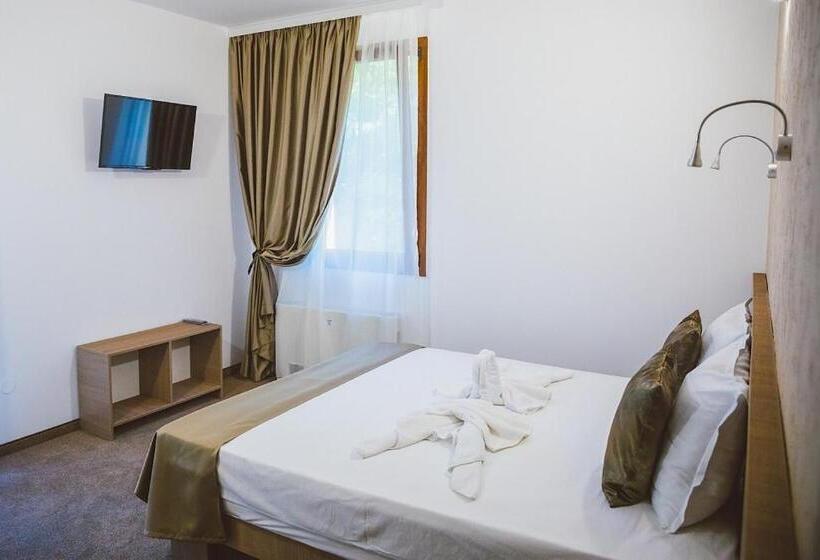 Family Suite, стаи за гост хит хаус и спа